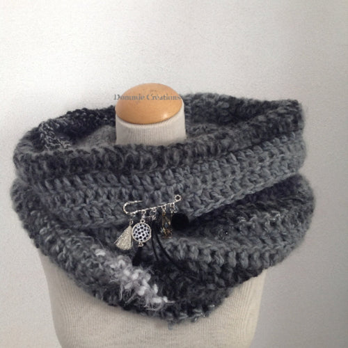 grand snood col écharpe femme - fait main - coloris gris - très doux et chaud en mohair