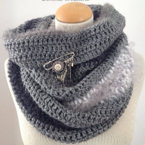 Grand snood col écharpe femme - tricoté main - coloris gris irisé beige - très doux et chaud en mohair