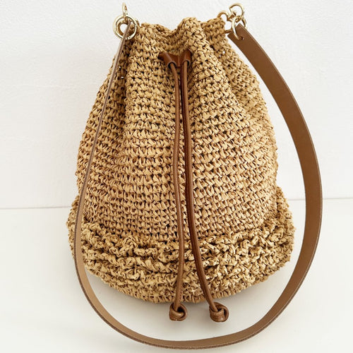 Sac seau froufrou en raphia beige, sac porté travers